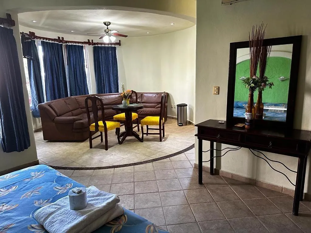 Hotel Castillo Del Mar - 5 Th Ave Playa del Carmen